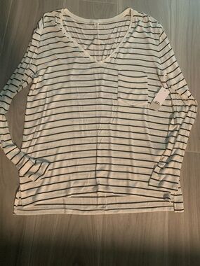 bp White and Black Striped V-Neck Long Sleeve Pocket Tee